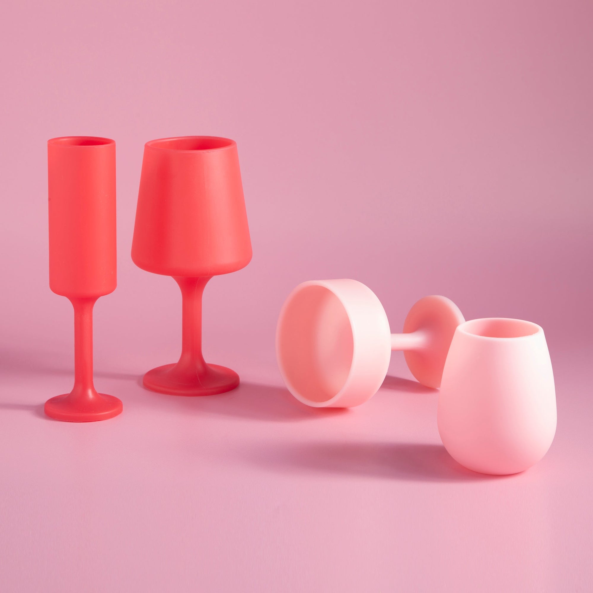 cherry + blush | mecc | silicone unbreakable cocktail glasses - porter green | style + sustainability