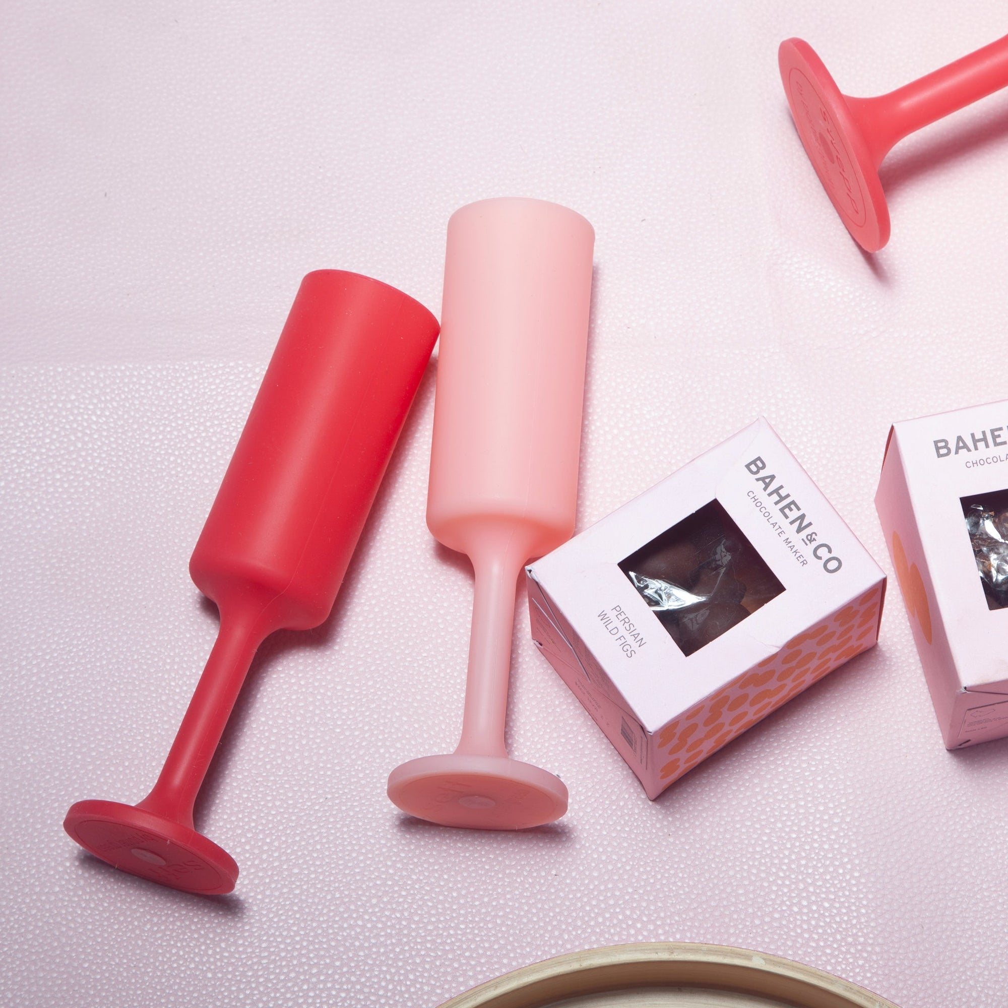 cherry + blush | seff | silicone unbreakable champagne flute - porter green | style + sustainability