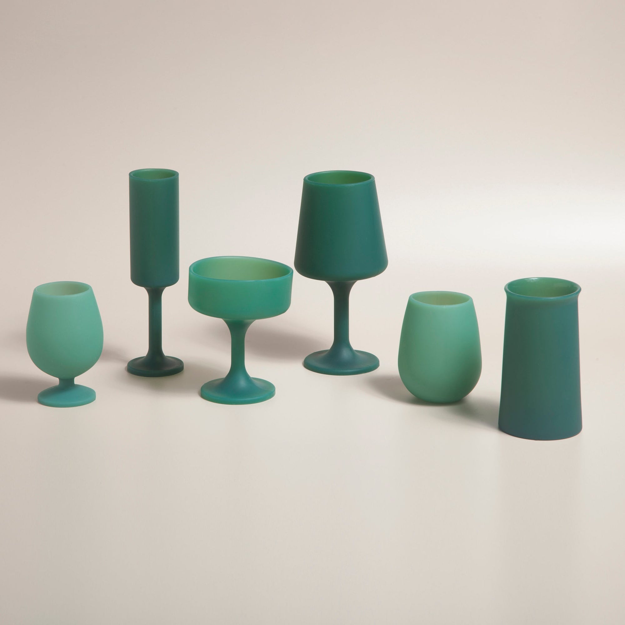 holiday mistletoe | stemm | silicone unbreakable wine glasses - porter green | style + sustainability
