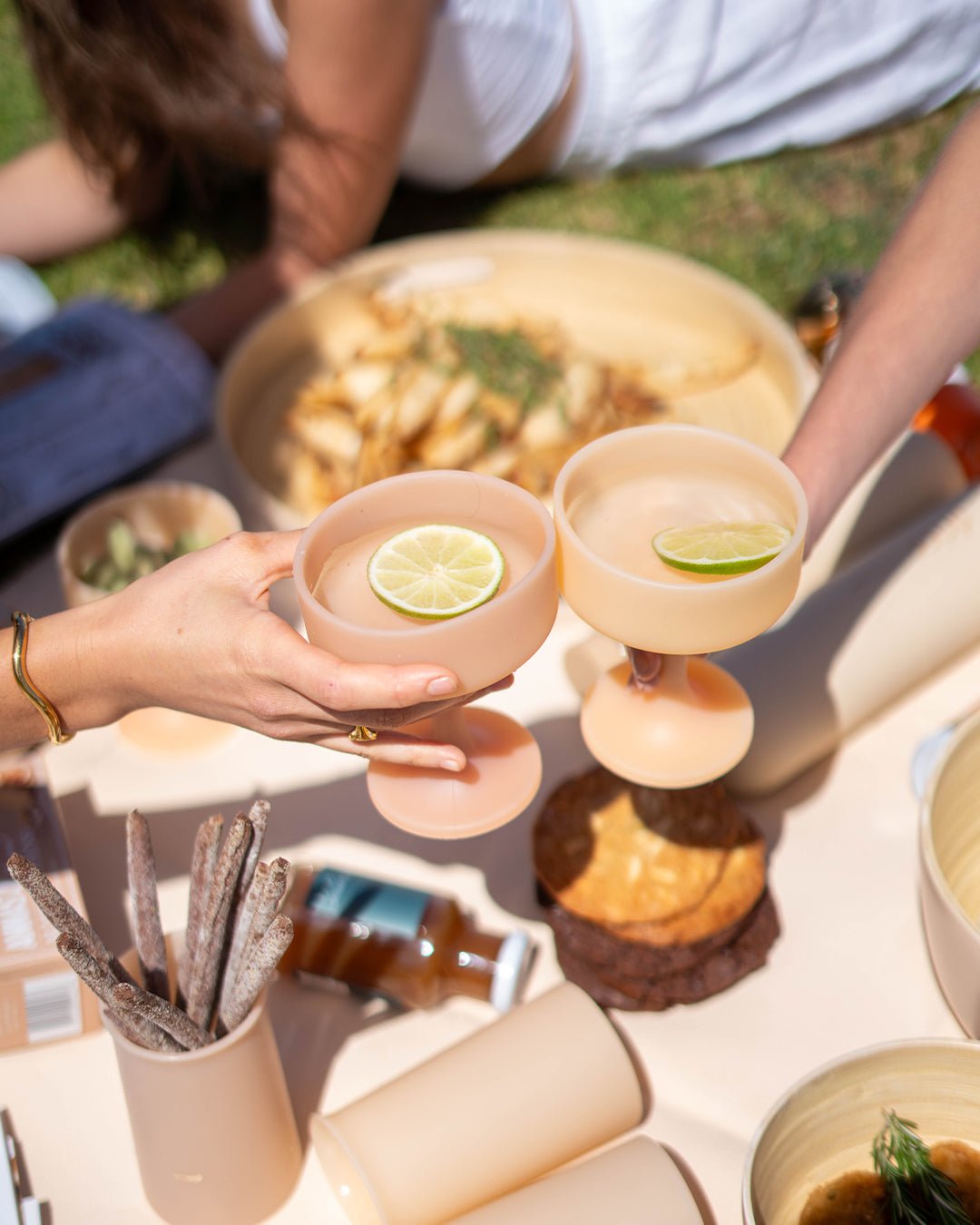 wheat + oat | mecc | silicone unbreakable cocktail glasses - porter green | style + sustainability